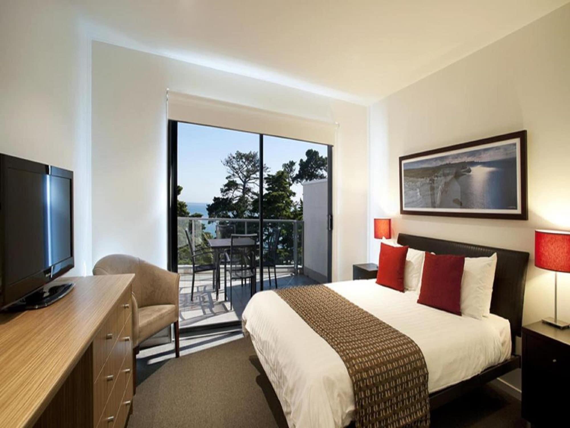 The Waves Apartments Коув Экстерьер фото