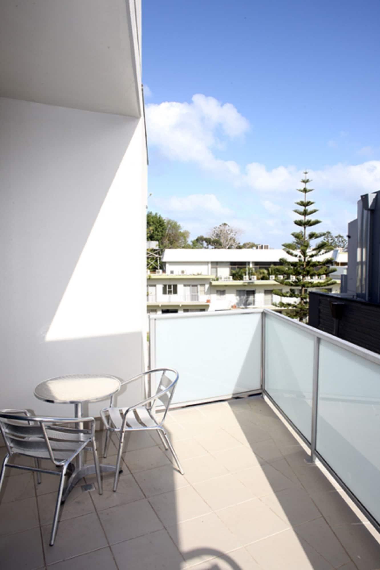 The Waves Apartments Коув Экстерьер фото
