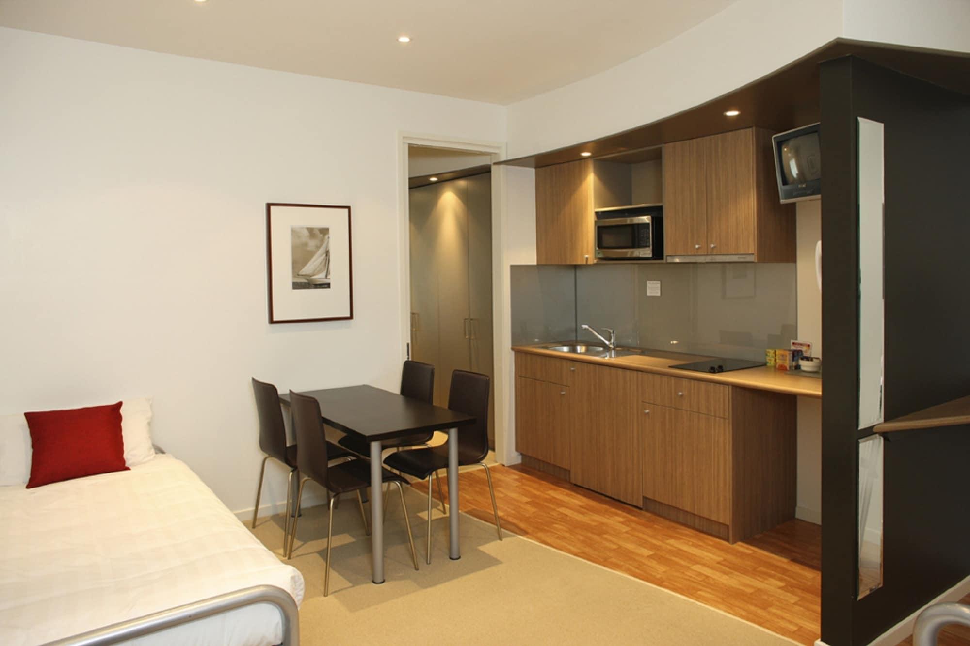 The Waves Apartments Коув Экстерьер фото