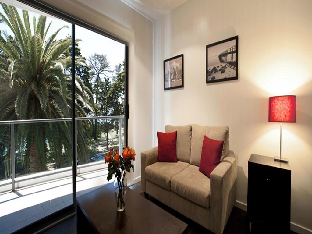 The Waves Apartments Коув Экстерьер фото