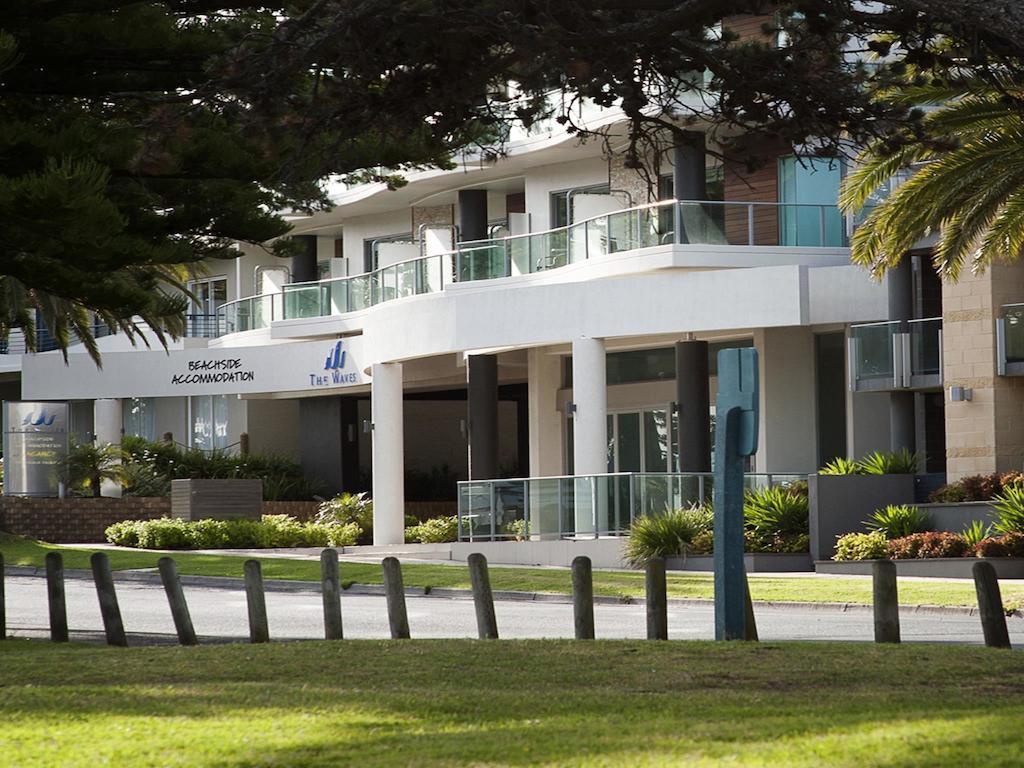 The Waves Apartments Коув Экстерьер фото