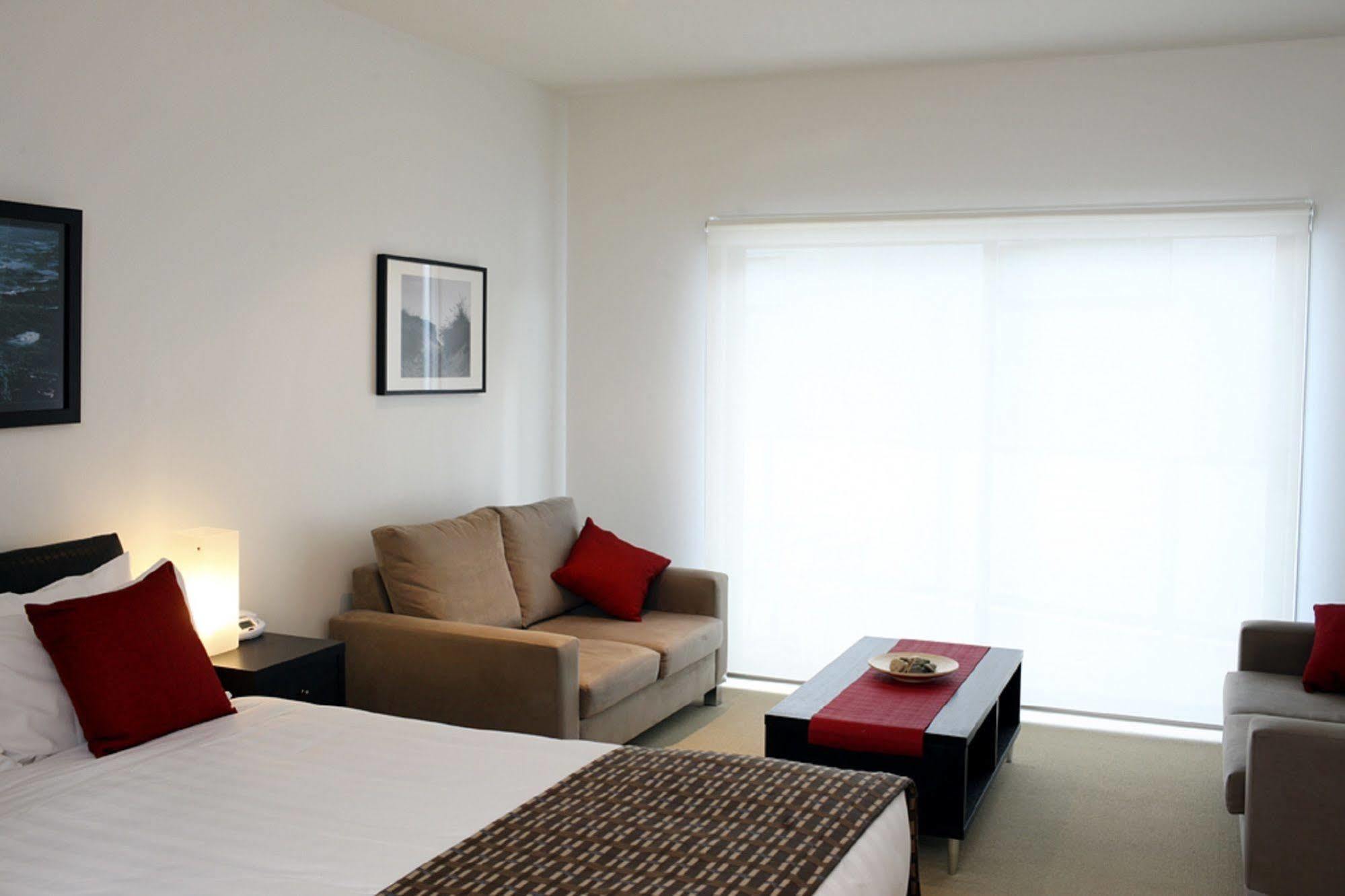 The Waves Apartments Коув Экстерьер фото