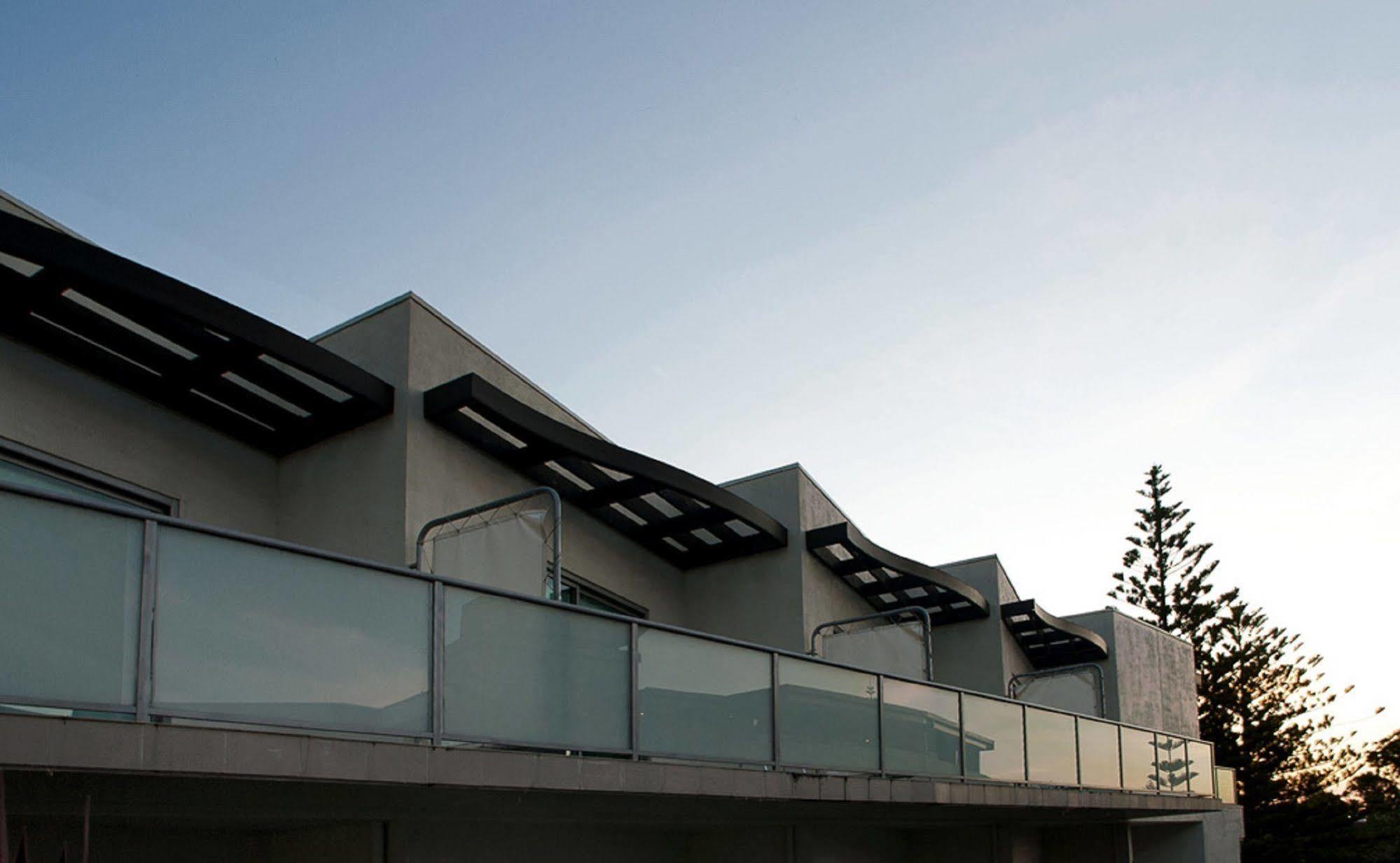 The Waves Apartments Коув Экстерьер фото